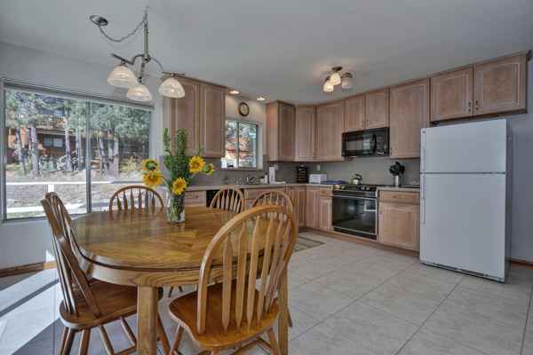 Donner Lake House - Kitchen